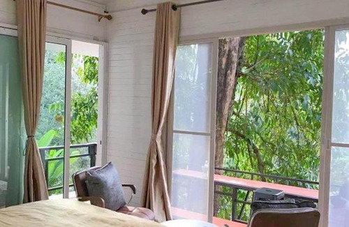 Mueang Pan Bed & Breakfast | บ้านชายดอย Glamping ดอยแม่แจ๋ม cheason ,Muangpan, Lampang