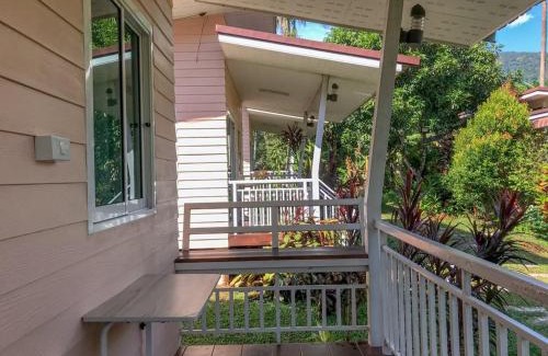 Bang Bao Bay House | บ้านสวนคุณตา Baan Suan Khun ta