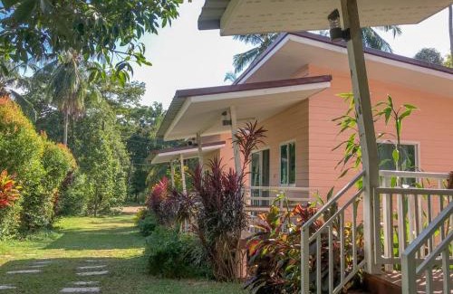 Bang Bao Bay House | บ้านสวนคุณตา Baan Suan Khun ta
