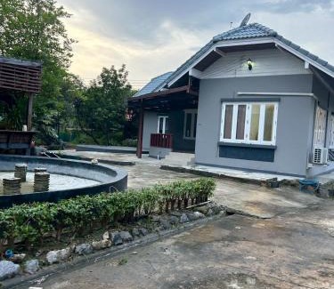 Khu Khot House | บ้านสวนริมน้ำ