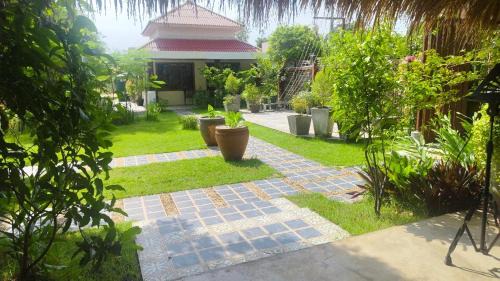 Kantharalak Villa | บ้านสวน อัครา