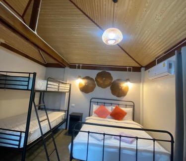 Khao Suan Kwang Cabin | ปีกไม้วิลล่าบ้านMaya-มายา