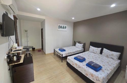 Sa Krathiam House | ปีกุนรีสอร์ท & Swimming pool (Pigoon Resort)