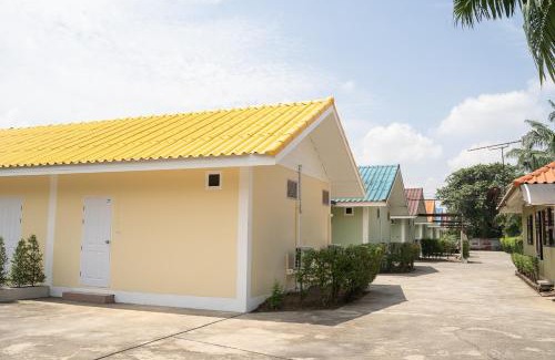 Sam Wa Tawan Ok House | ลีลา รีสอร์ท