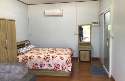 Wang Nam Yen Apartment | สวนดอกบัวรีสอร์ท Lotus Blossom Garden Resort.