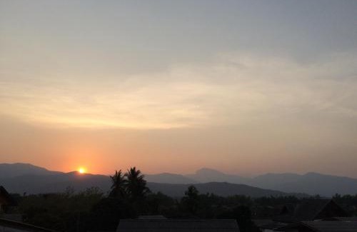 Chom Thong House | แสนดีเพลส เกสเฮ้าท์ จอมทอง