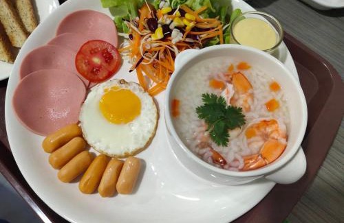 Phetchabun Hotel | โรงแรมบลอสซั่ม เพชรบูรณ์ Blossom Hotel