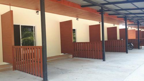 Kamnoet Nopphakhun Resort | ไออุ่นรีสอร์ท