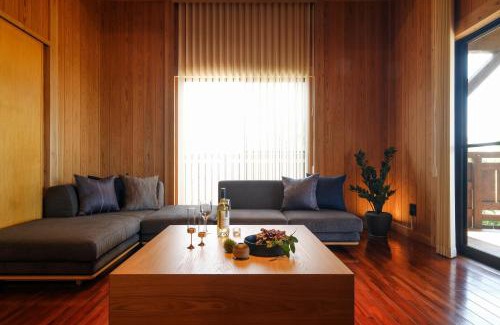 Motobu House | オーシャンビュー BBQ可 最大8名 自然を満喫できる宿 Maru