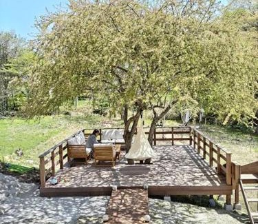 Hokuto House | 八ヶ岳南麓の貸切宿 駅徒歩5分 テラスでバーベキュー 広い庭と遊具付き 富士山と南アルプスを望む宿