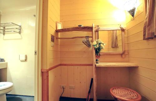 Nanzhuang Cabin | 南庄橄欖樹咖啡民宿 Olive Tree Village Guesthouse