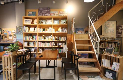 Tongluo House | 微光書旅-輕旅