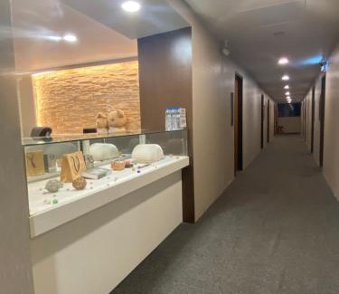 Yunlin Hotel | 曖月商旅