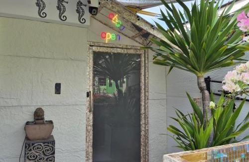 Koh Lan House | 格兰岛屿民宿Rock Resort Kohlarn