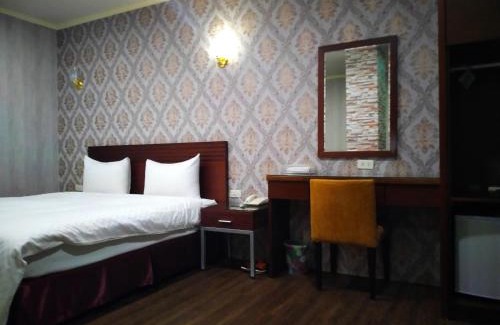 Toufen Hotel | 欣悅商務旅店