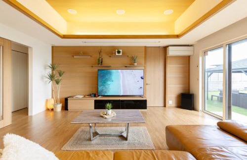 Higashi-ku House | 海の見える一棟貸切リゾートヴィラ hau'oli