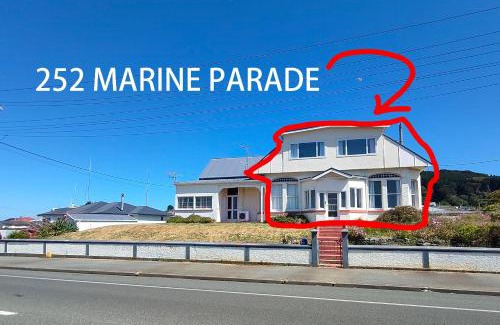 Bluff House | 海边小屋