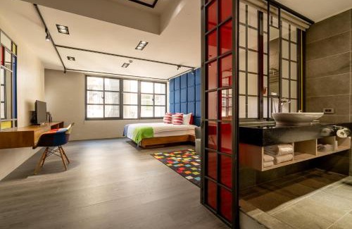 West Central District House | 百吉家Chez Poky