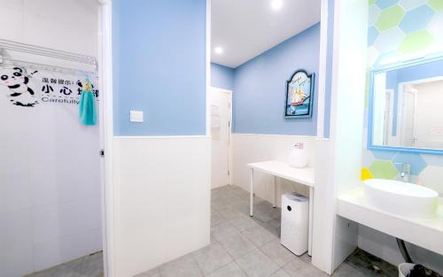 Wuhou Hostel | 笑脸里青年旅舍锦里店