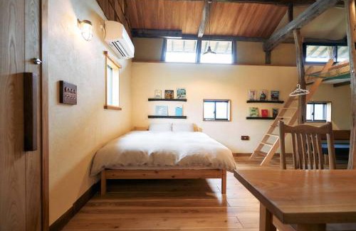 Wake Apartment | 自然素材でリノベした木の香り漂う貸切宿|藤野民宿(Fujino Guest House)