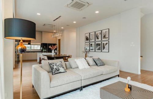 Hua Mak Villa | 豪华别墅爱之家Apao