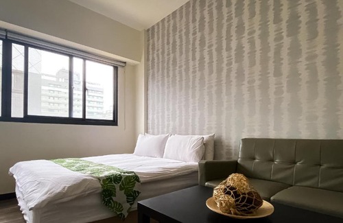 University District House | 長月居