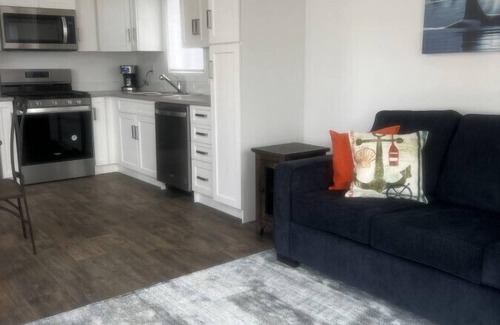 Regional District of Mount Waddington Apartment | 02 - Orca Lookout Cottage