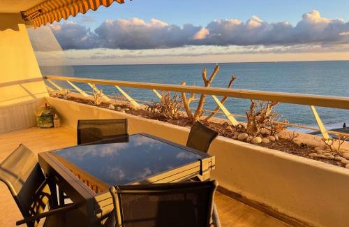 Villeneuve Loubet Beach Apartment | 06AO - Superbe appartement avec vue mer exceptionnelle