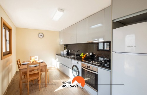 Peneco Beach Ski Chalet | #073 V3 Casa Verde by Home Holidays