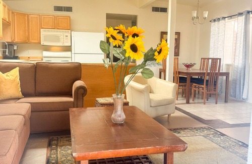 Oro Valley House | 1,200 sq. ft. Private Casita