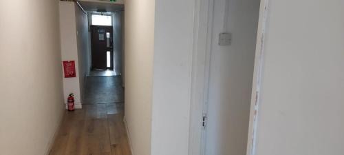 Parkgate Apartment | 1-Bed Apt Sleeps 3 near Parkgate Rotherham