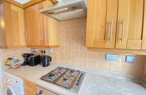 St. Johns Wood Apartment | 1 Bed Flat - Sleeps 3 - Wifi