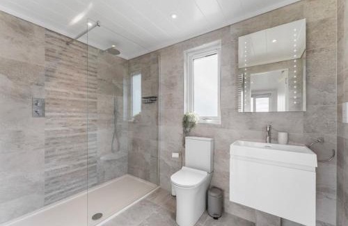 Port Glasgow House | 1 Bed in Langbank 95385