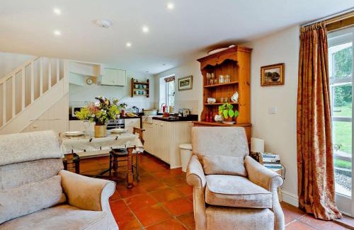 Llanfihangel Tal-y-llyn House | 1 bed property in Pennorth Brecon Beacons BN157