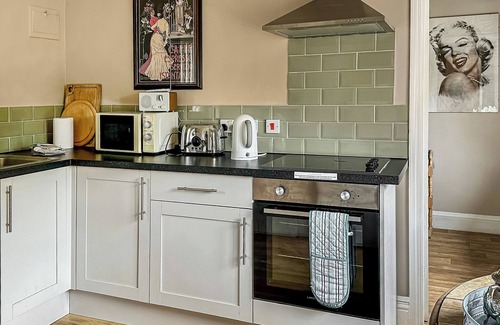 Woodbridge Cottage | 1 bedroom accommodation in Hollesley, near Woodbridge