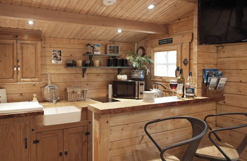 Girvan Cottage | 1 bedroom accommodation in Girvan