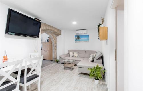 Punat Apartment | 1 Bedroom Amazing Apartment In Krk