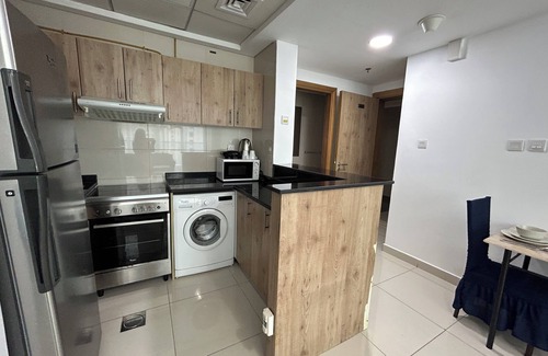 Jumeira 1 Apartment | 1 Bedroom Apartment Twin Bed