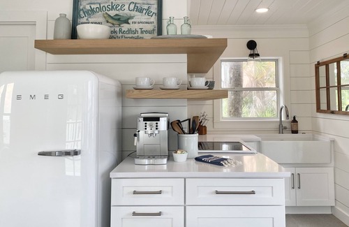 Indian Rocks Beach Cottage | 1 Bedroom Immaculate, Completely Revamped GulfFront BOHO Beach Cottage