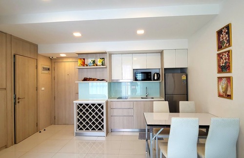 Pratumnak Hill Apartment | 1-bedroom in The Cloud near Cozy Beach.