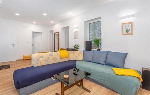 Sarsoni House | 1 Bedroom Nice Home In Lukezi