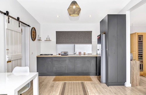 Panorama Apartment | 1 bedroom unit with views, & your own private UV Sauna, wellness at its best!