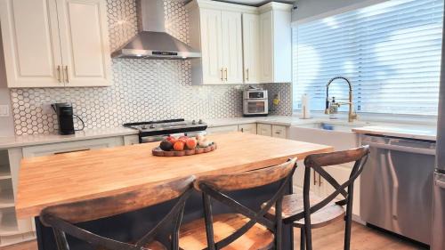 Laguna Shores House | 1 Block To Beach - Fully Upgraded Spacious & Quiet