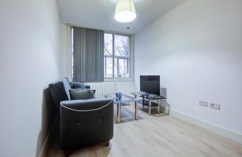 Harlington Apartment | 1 BR Flat 6 Mins From Heathrow Airport Flat 25