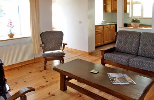 Kilkieran Cottage | 1 CLANCY COTTAGES, family friendly in Kilkieran, County Galway