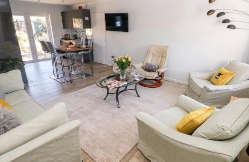 Pembroke Dock House | 1 Gloucester Way