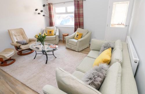 Pembroke Dock House | 1 Gloucester Way