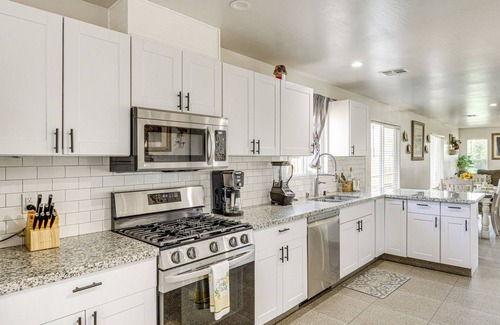 Bakersfield House | 1 Mi to Rabobank Arena: Home w/Gazebo!