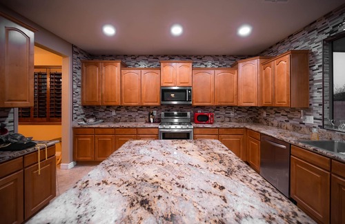 Terracita House | 1 mile from Cardinals (State Farm) Stadium & Desert Diamond Arena