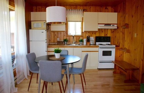 Sable River Cottage | 1 & Only Riverside Accommodations